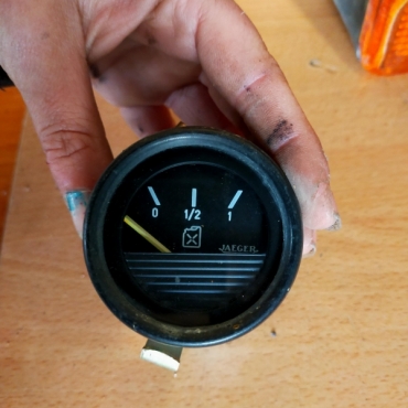 Reloj indicador de combustible 